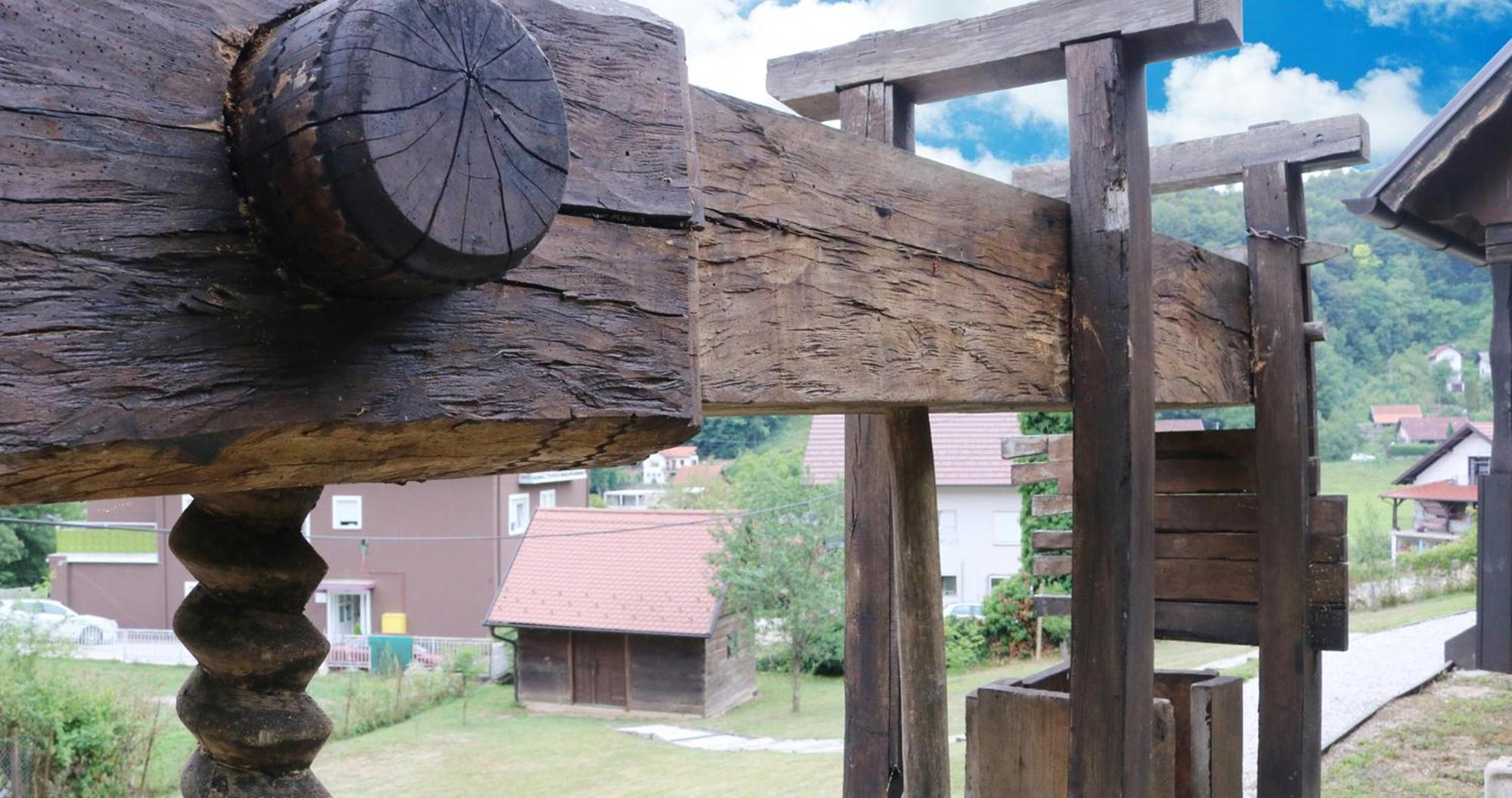 Tradicionalna Zagorska Drvena Kuca Stara Murva Tuheljske Toplice Buitenkant foto